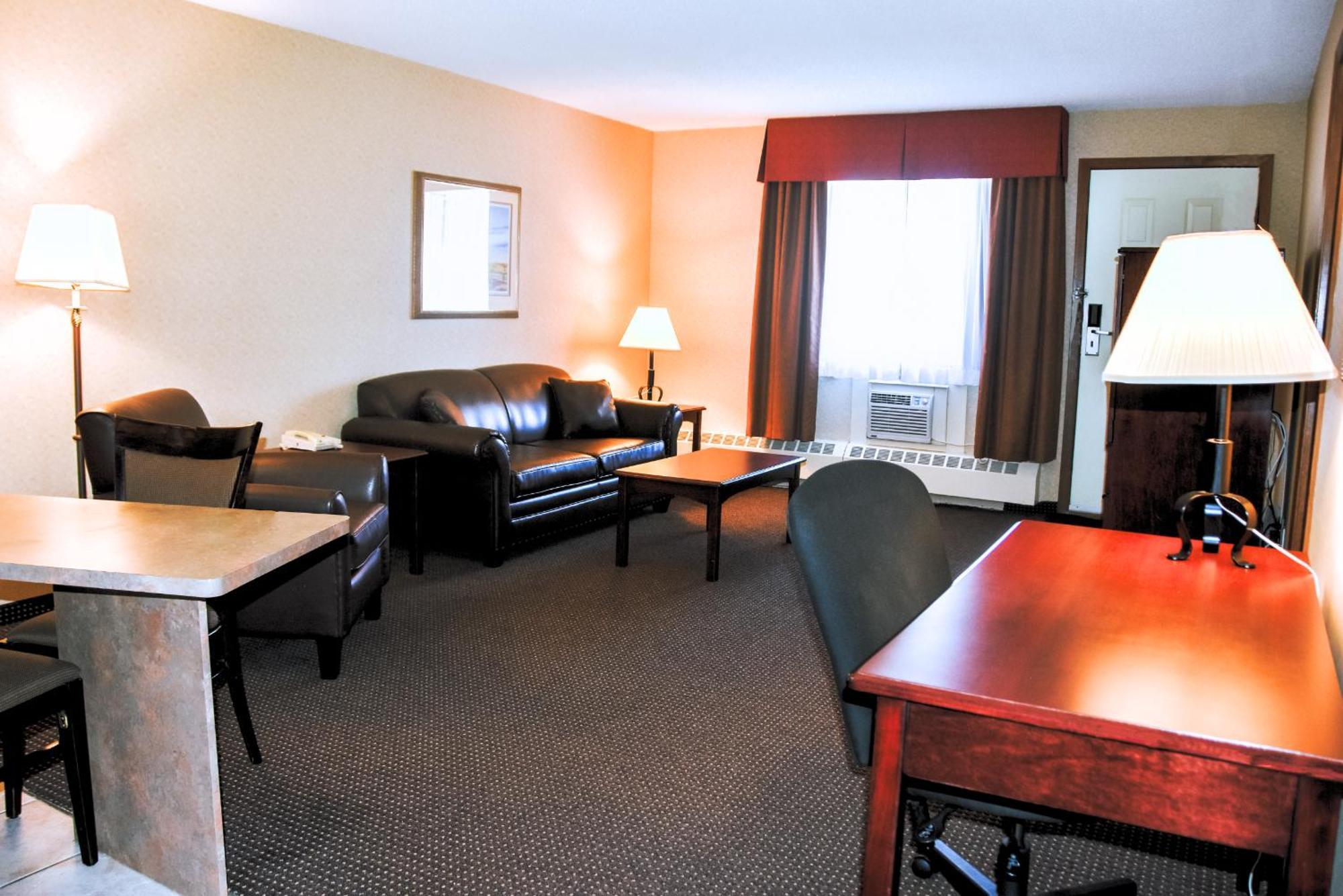 Stony Plain Inn & Suites Екстериор снимка