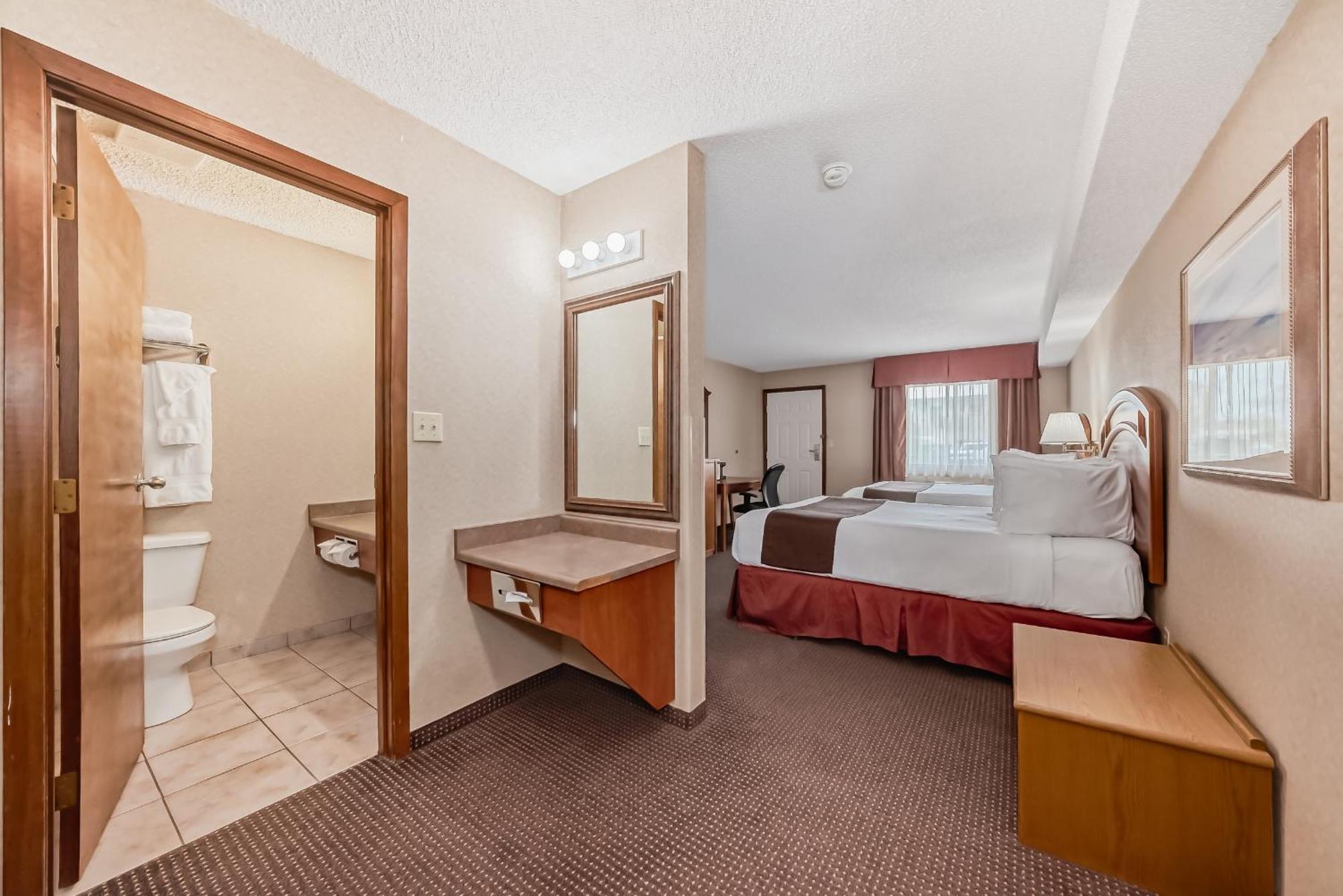 Stony Plain Inn & Suites Екстериор снимка