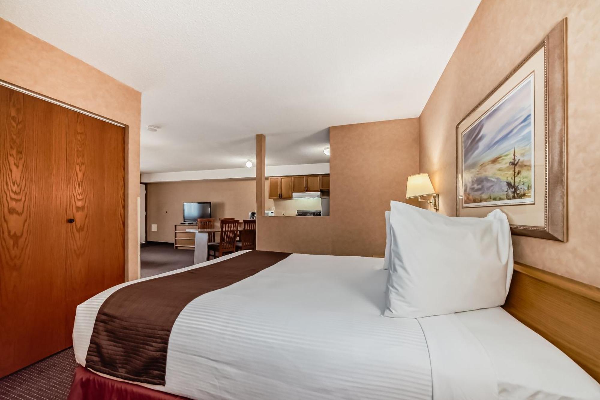 Stony Plain Inn & Suites Екстериор снимка