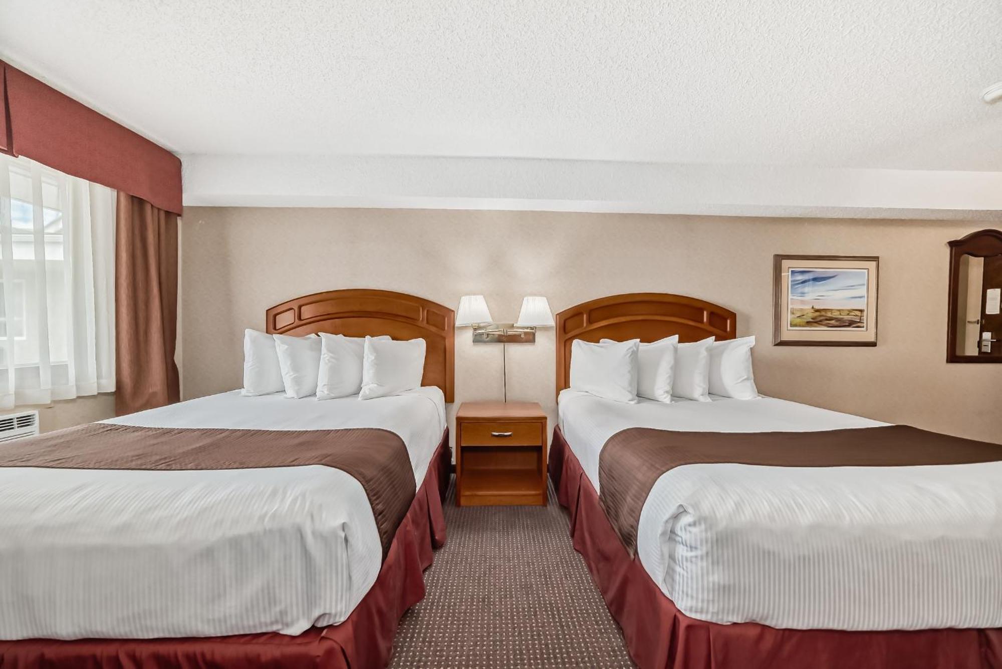 Stony Plain Inn & Suites Екстериор снимка