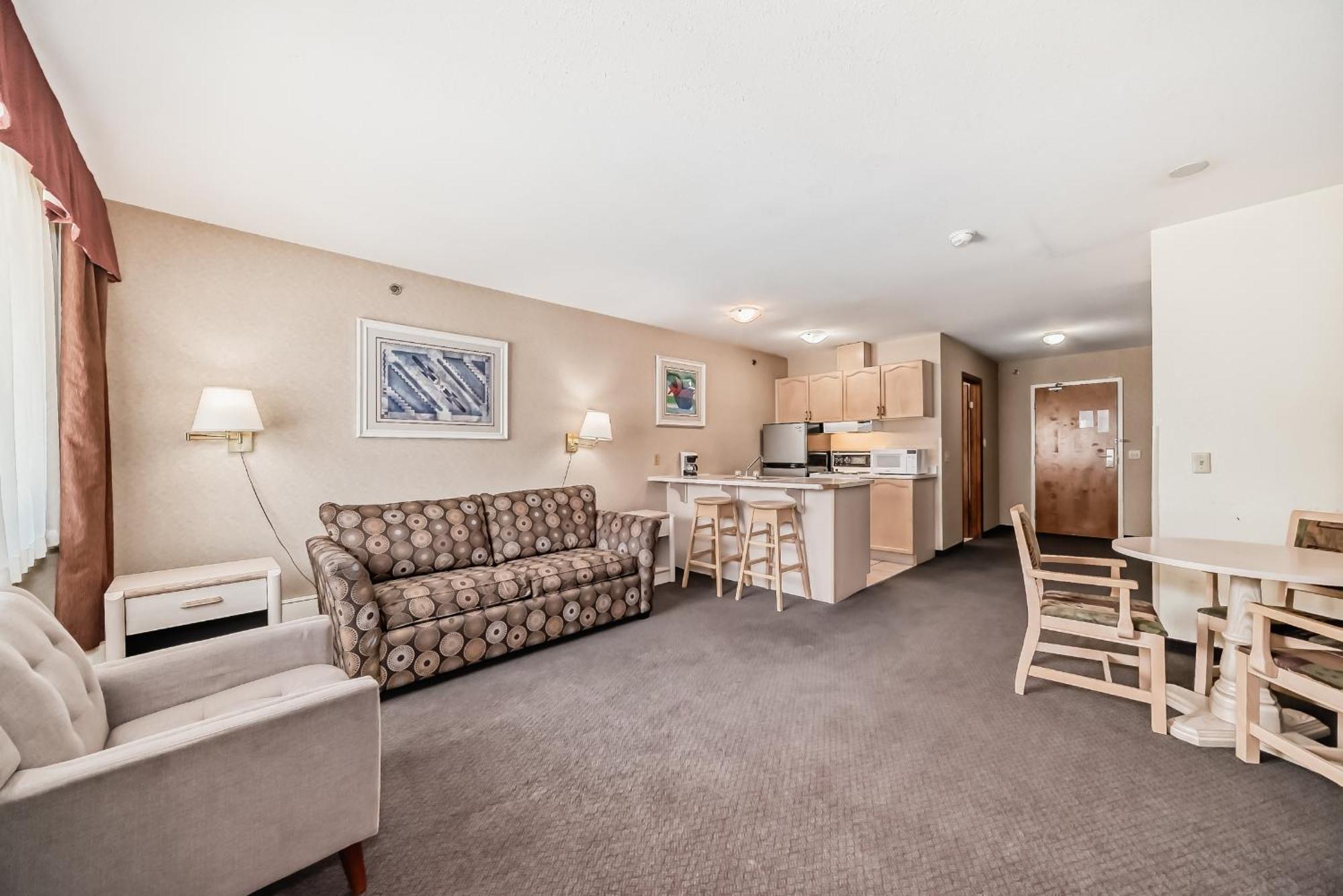 Stony Plain Inn & Suites Екстериор снимка