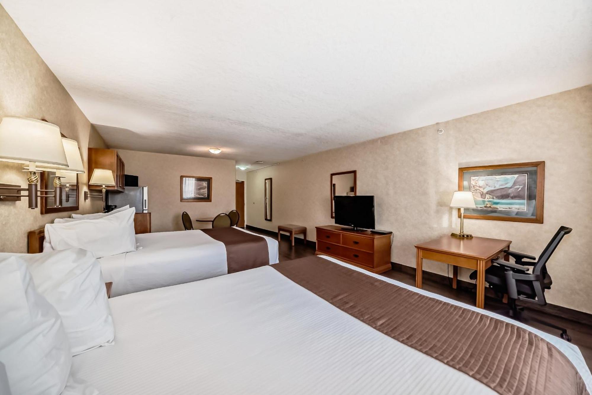 Stony Plain Inn & Suites Екстериор снимка