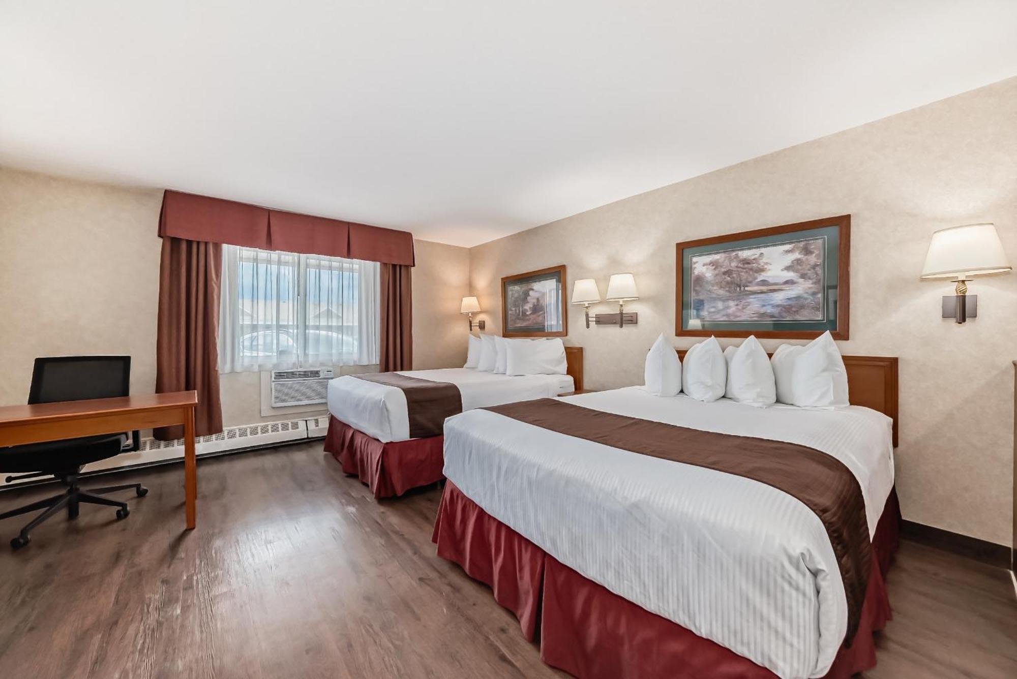 Stony Plain Inn & Suites Екстериор снимка