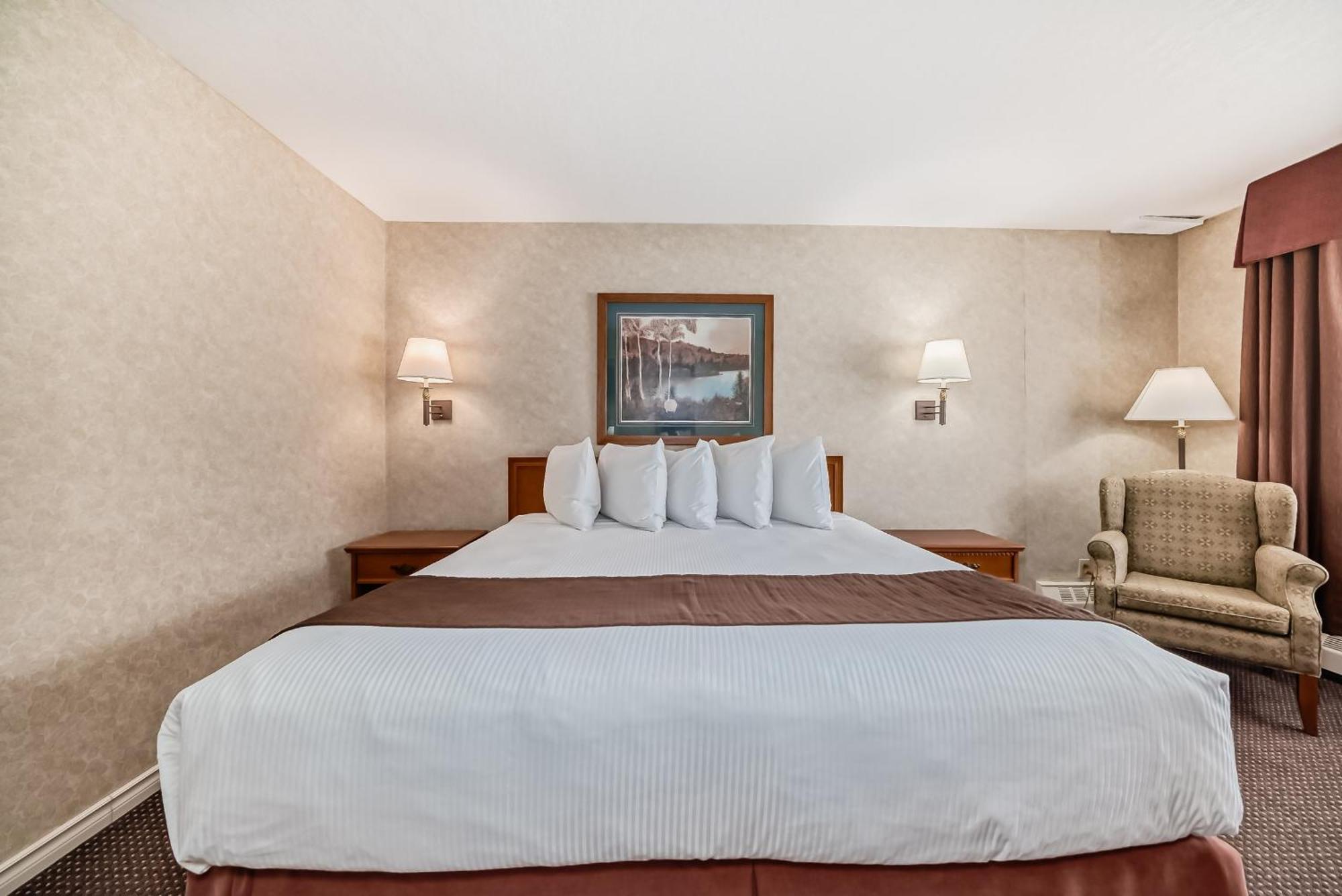 Stony Plain Inn & Suites Екстериор снимка