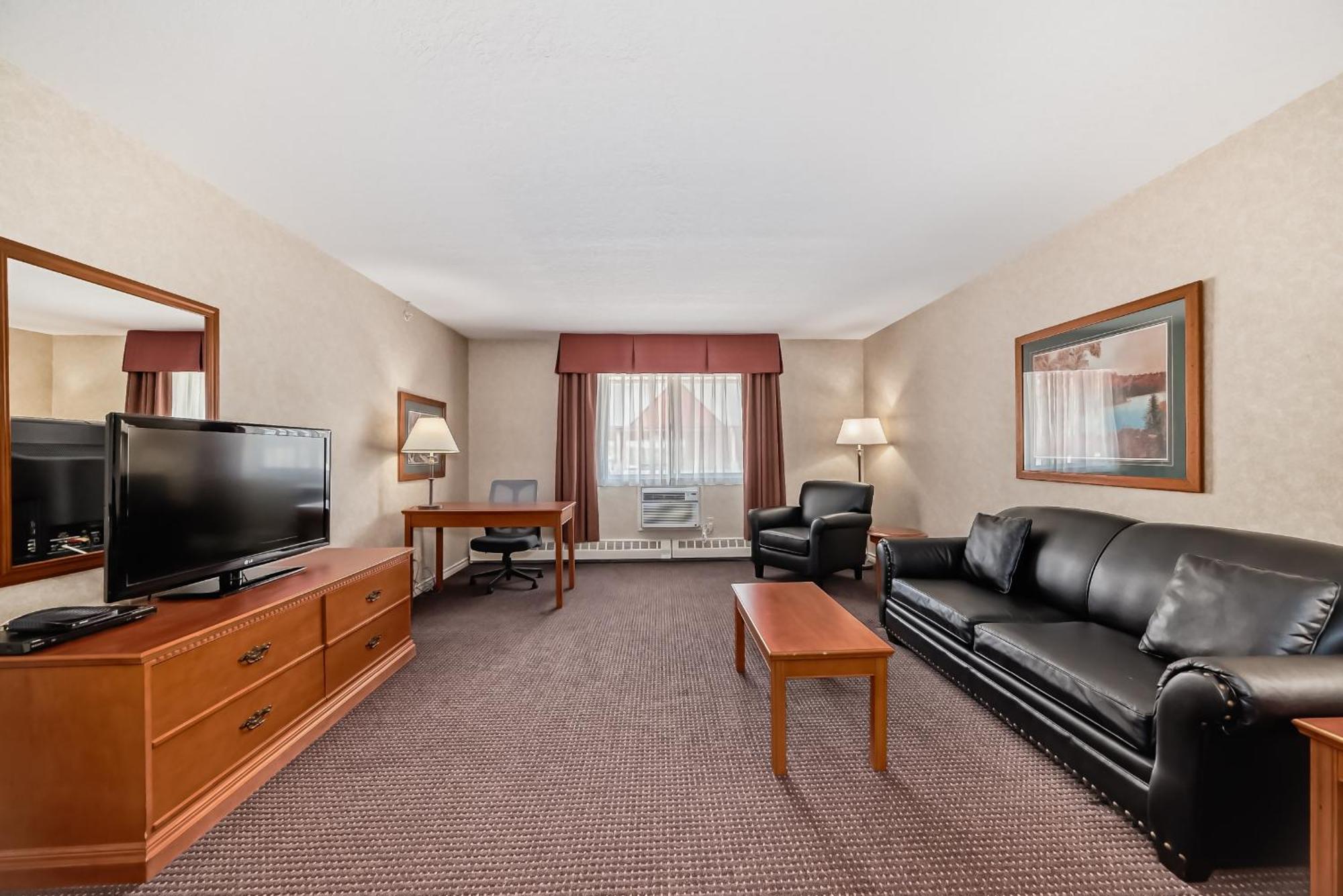 Stony Plain Inn & Suites Екстериор снимка