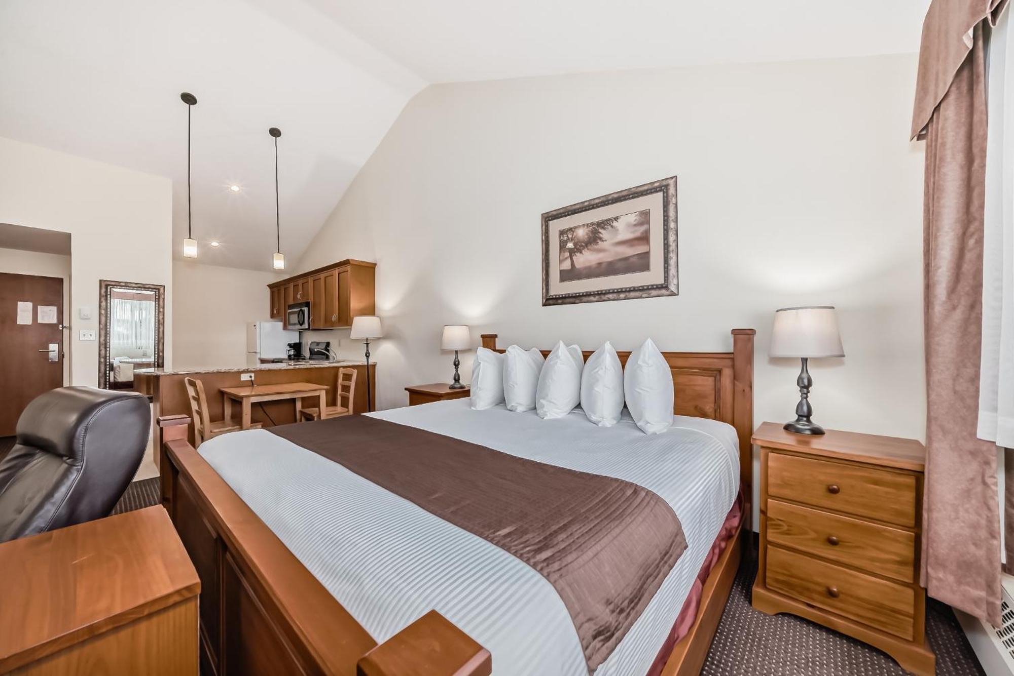 Stony Plain Inn & Suites Екстериор снимка