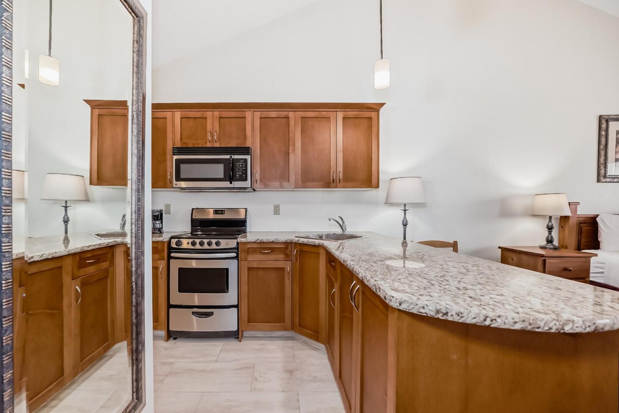 Stony Plain Inn & Suites Екстериор снимка